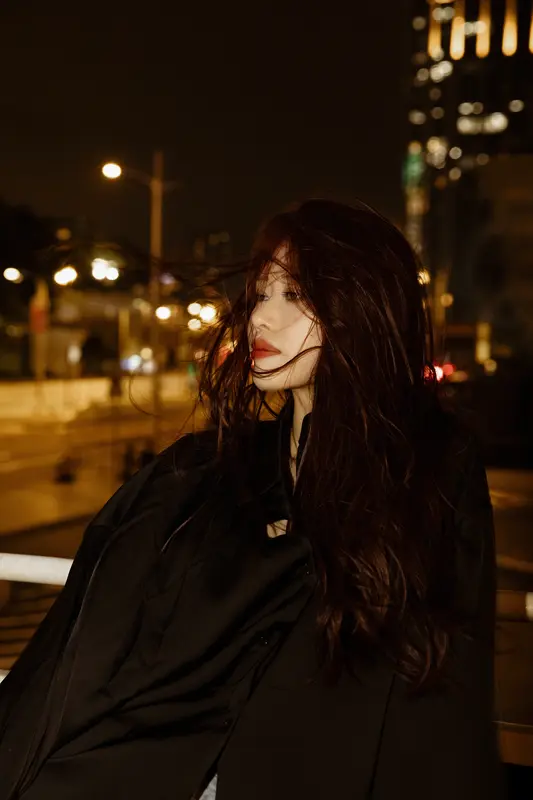 [YITUYU艺图语]2025.01.28 香港的夜 Chenaling_CL 0